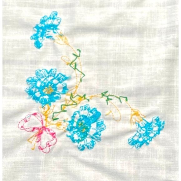 Linen Blue Flower Bouquet Placemat Vtg Hand Embroidered Flowers Mini Tablecloth - Picture 2 of 9